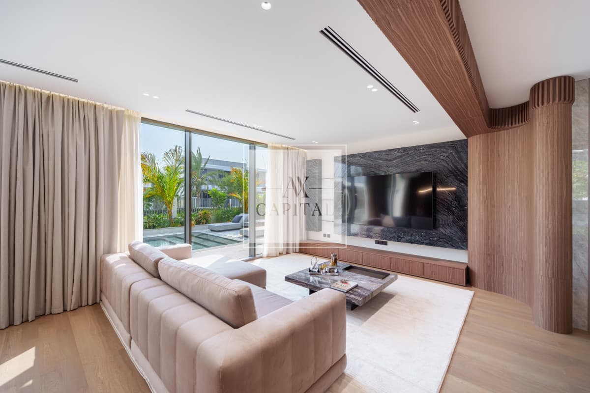 Fully Upgraded | Brand New | Corner Villa