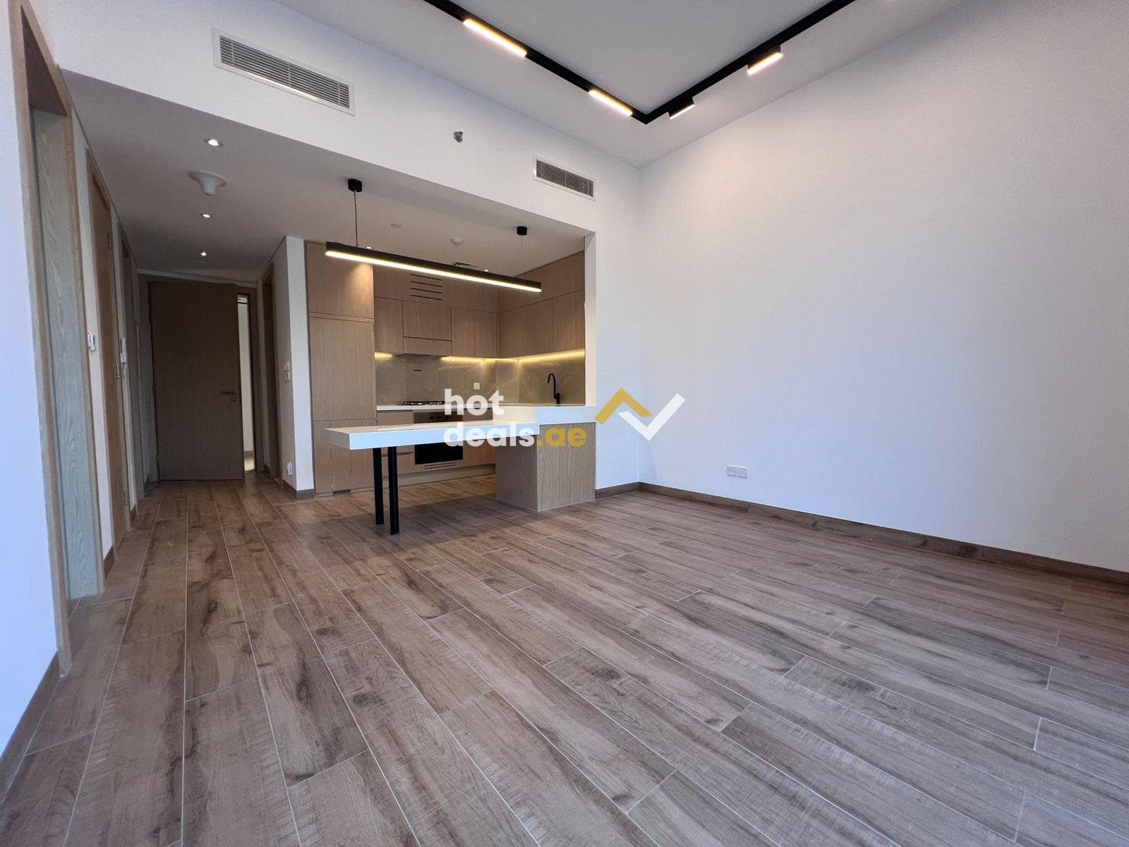 SPACIOUS LAYOUT | QUALITY LIVING | ELLINGTON